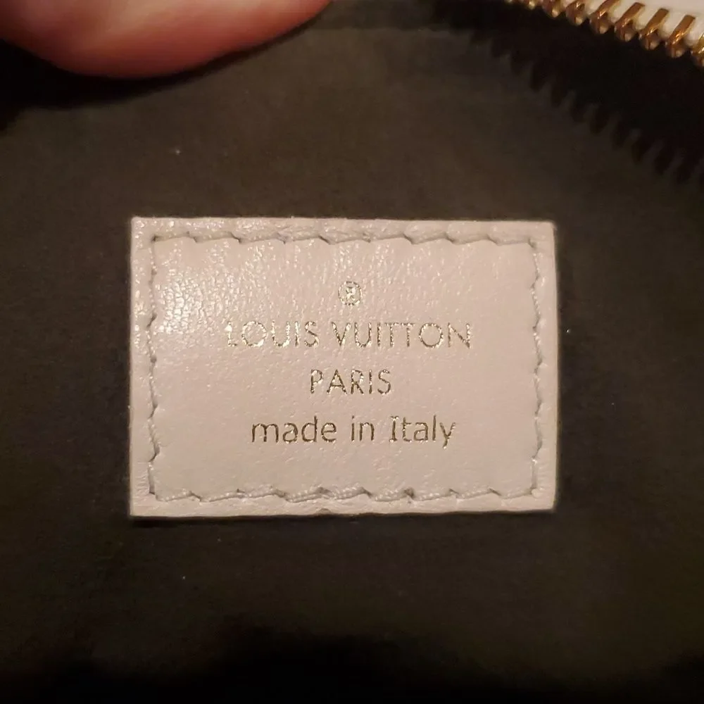 Authentic LOUIS VUITTON COUSSIN PM-Cream!